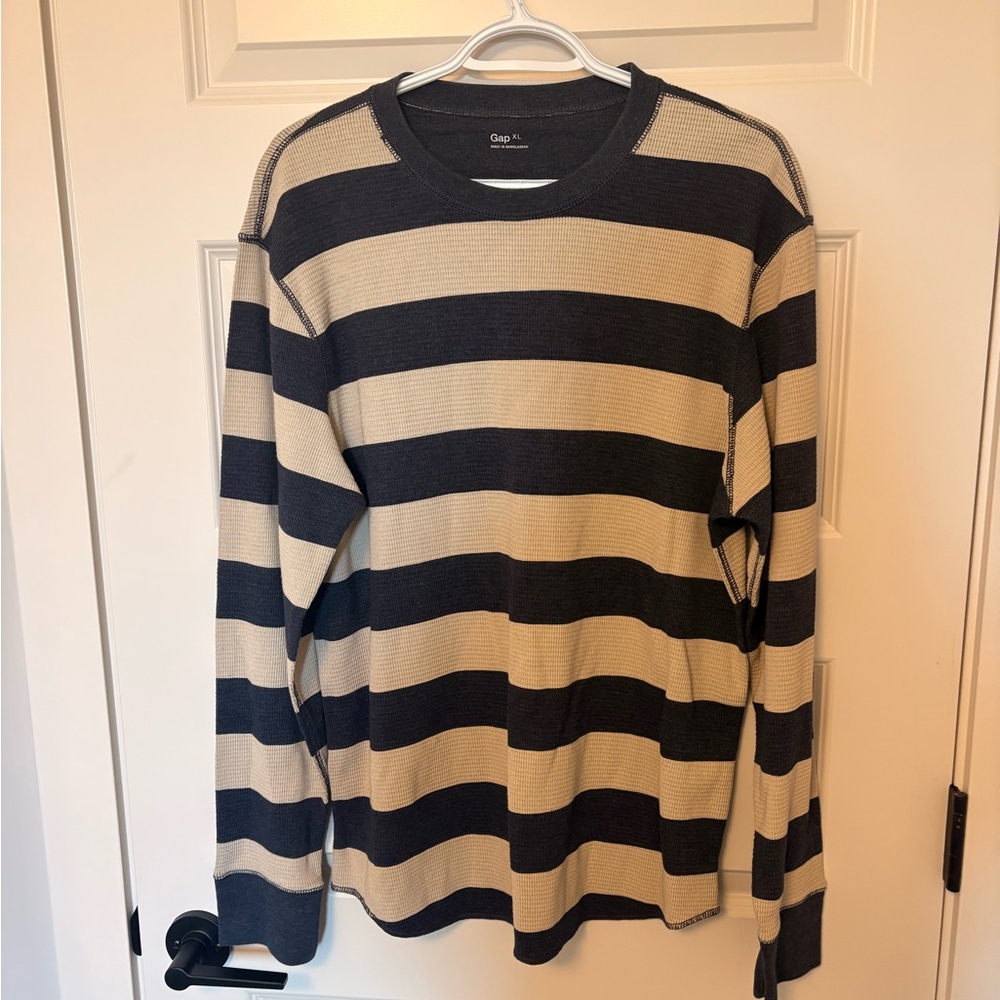 GAP Black and Cream Striped Waffle Knit Long Sleeve